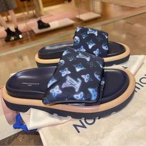 Louis Vuitton Pool Pillow Comfort Mule